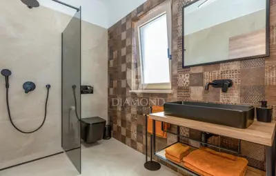Haus 170 m², Umgebung von Labin - Pool und Terrasse - 17