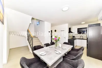 House with 4 bedrooms, Martinska Šibenik, pool and terrace - 3