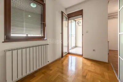 Stan 38 m², Vrbani 3 - jednoiposoban, lift - 5