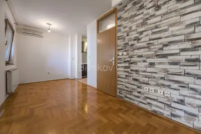 Stan 38 m², Vrbani 3 - jednoiposoban, lift - 3