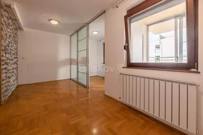 Apartment 38 m², Vrbani 3 - 1.5 rooms, elevator