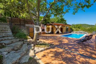 Opatija, Poljane, samostojeća vila, dugoročni najam, bazen - 7