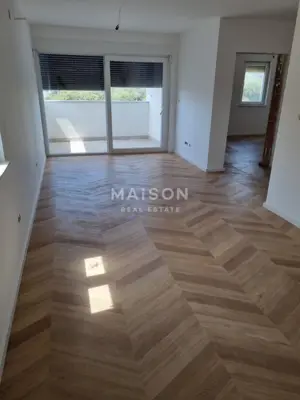 Prostran Trosoban Stan s Vrtom, 250m od mora – Mandre, Pag - 20