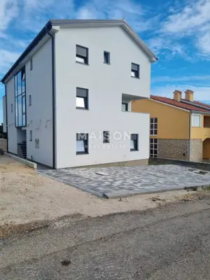 Prostran Trosoban Stan s Vrtom, 250m od mora – Mandre, Pag - 4
