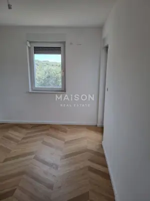 Prostran Trosoban Stan s Vrtom, 250m od mora – Mandre, Pag - 21