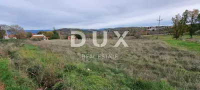Building land, Rakotule - view of Motovun and central Istria