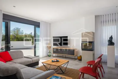 Haus zum Kauf in Milna, 370 m² - 7