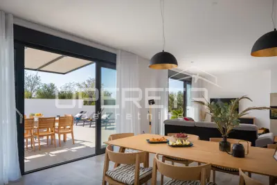 Haus zum Kauf in Milna, 370 m² - 9
