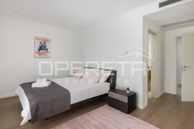 Haus zum Kauf in Milna, 370 m² - 17