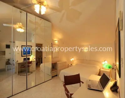 House, Brač, 220 m², 1 500 000 € - 6