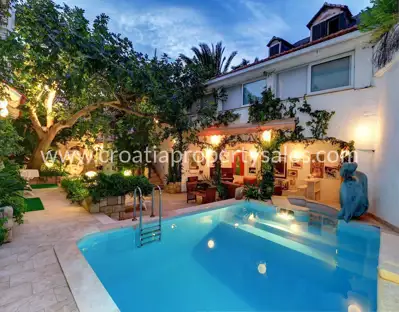 House, Brač, 220 m², 1 500 000 € - 8
