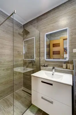 Wohnung zum Kauf in Dramalj, 232,4 m² - 19