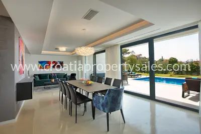 Villa 250 m², Šibenik - luxuriös eingerichtet und neu erbaut - 6