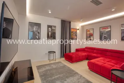 Villa 250 m², Šibenik - luxuriös eingerichtet und neu erbaut - 9