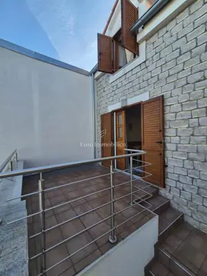 Stan na Murteru, dvoetažan, 2 spavaće sobe - 3