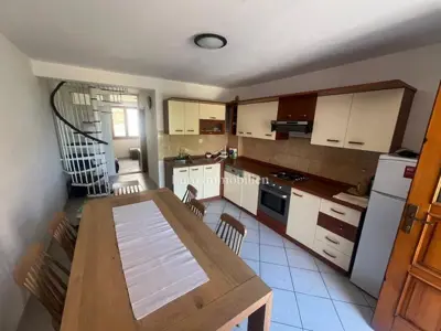 Stan na Murteru, dvoetažan, 2 spavaće sobe - 4