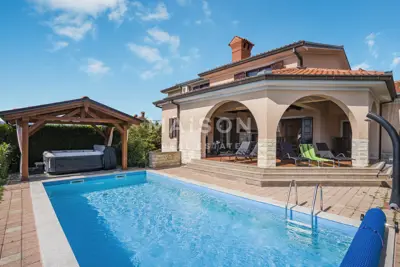 Marčelji - einzigartiges Haus mit Pool
