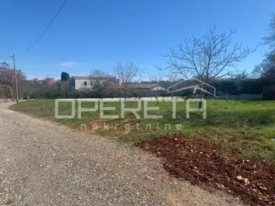 Building plot 1,500 m², Mali Vareški, fenced - 2