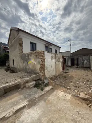 House 120 m², Grižane - started renovation - 2