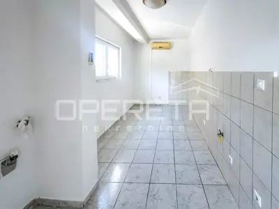 Apartment 45 m², Murter - 270 m from the sea and center
