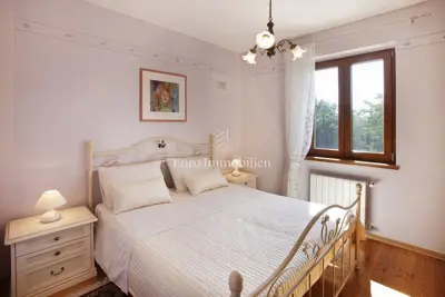Kuća 2200 m², Barban - bazen i privatna okućnica - 17