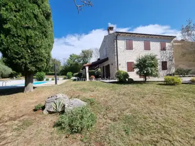 Kuća 2200 m², Barban - bazen i privatna okućnica - 12