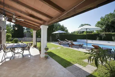 Kuća 2200 m², Barban - bazen i privatna okućnica - 9