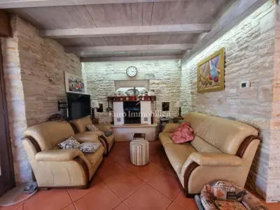 Kuća 2200 m², Barban - bazen i privatna okućnica - 15