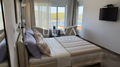 House 300 m², Vis - pool and panoramic sea view - 17