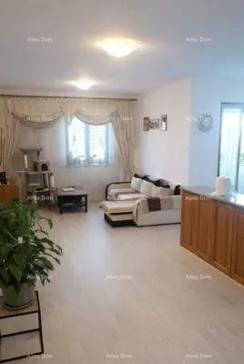 Rovinj – nekretnina s dva stana s pogledom na more i parkirnim mjestom - 2