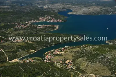Building land 4,000 m², Bilice near Šibenik, 2nd row to the sea