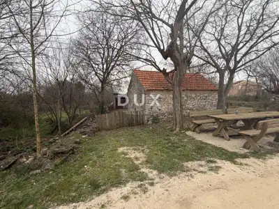 ZADAR, ZEMUNIK DONJI - Land 2,432 m² - 9