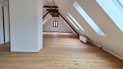Stan 141 m², Varaždin centar, 2. kat i balkon - 2