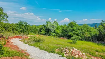Building land 1,186 m², Grožnjan - peaceful surroundings - 6