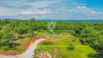 Building land 1,186 m², Grožnjan - peaceful surroundings