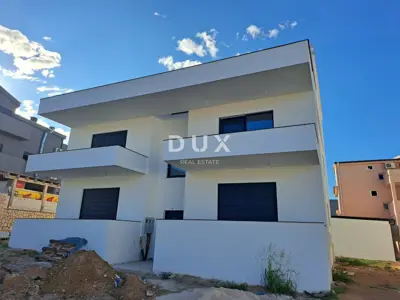 Apartment 65 m², Pag - 2 rooms + living room, terrace and parking space