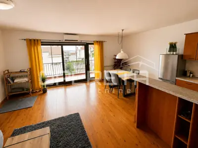 Renovierte Wohnung mit Terrasse und Blick auf Brač und Mosor - Firule - 3