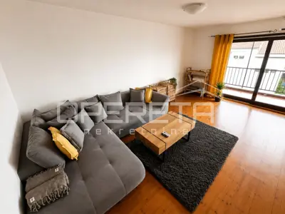 Renovierte Wohnung mit Terrasse und Blick auf Brač und Mosor - Firule - 2