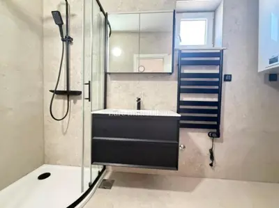 Stan 111,84 m², Novalja - 3 sobe, vrt i terasa - 10