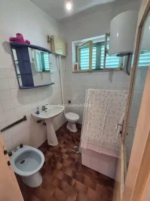 House 166 m², Murter - center, 4 parking spaces - 13