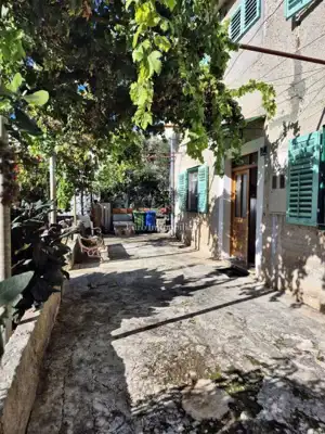 House 166 m², Murter - center, 4 parking spaces - 15