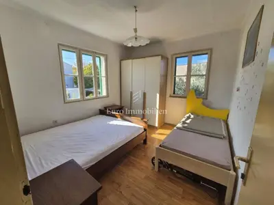 House 166 m², Murter - center, 4 parking spaces - 12