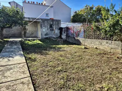 House 166 m², Murter - center, 4 parking spaces - 5