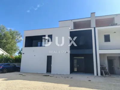Doppelhaus 255,5 m², Nin - Pool und 310 m vom Meer - 3