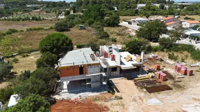 Stan 54,8 m², Štinjan - 2 spavaće sobe, terasa - 7