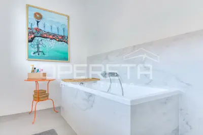House 270 m², Lašćina - quiet location surrounded by greenery - 15