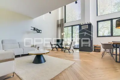 House 270 m², Lašćina - quiet location surrounded by greenery - 8