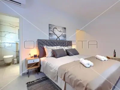 Istria, Vodnjan area, two houses + tavern, sold as a whole, quiet location - 20