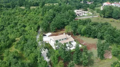 House 220 m², Lindar near Pazin, pool and sunbathing area - 6