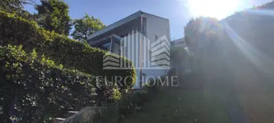 Villa 430 m², Pantovčak, Pool und Blick auf den Wald - 2